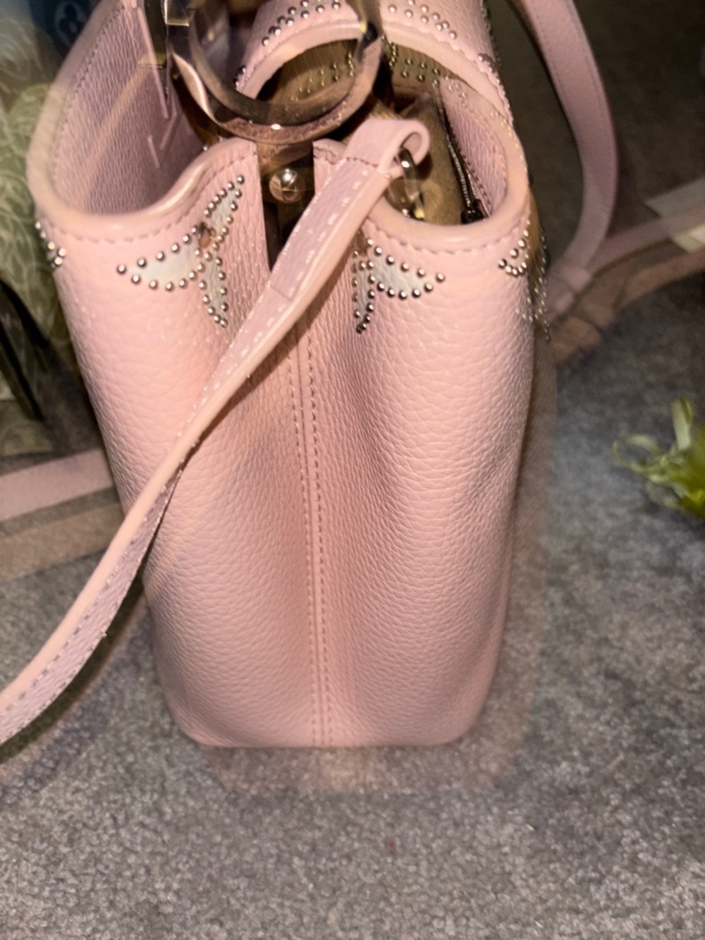 Louis Vuitton Pink Pebbled Leather Top-Handle Satchel with Stud Accents - Picture 4 of 13